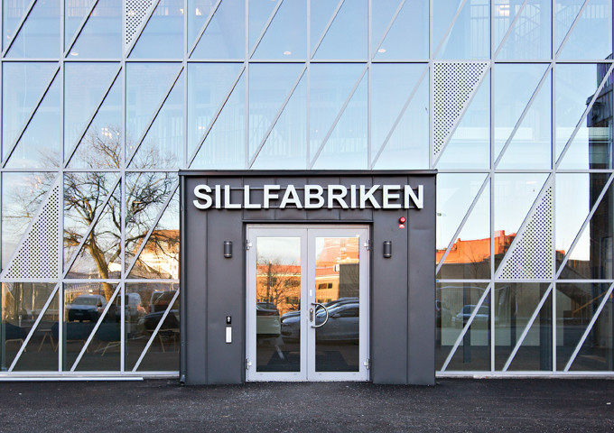 Modern design i gamla sillfabriken